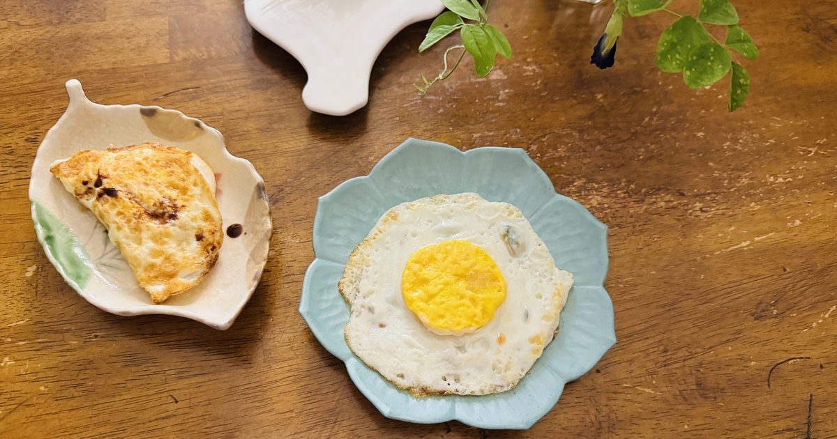 煎蛋(Fried Eggs) 太陽蛋(Sunny-side-up) 兩面煎軟蛋(Over-easy) 兩面煎蛋(Over-medium) 三面煎蛋(Over-hard) 荷包蛋