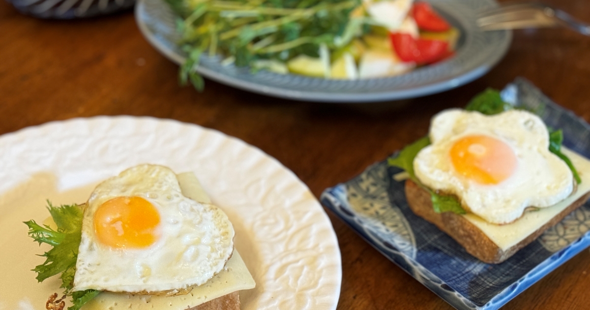 用煎蛋模型(Egg Fryer)煎太陽蛋，讓旅行的靈感融入早餐
