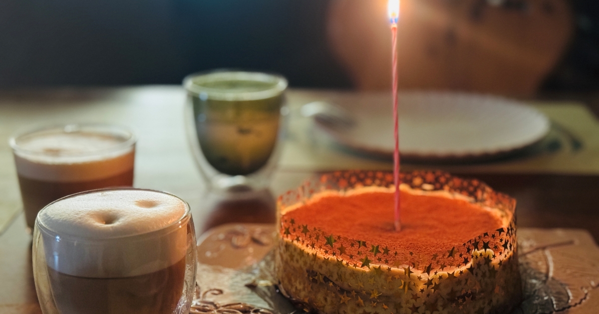 太妃糖口味的提拉米蘇Tiramisu  高級的牛奶糖味道  生日快樂！